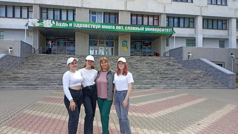 Юные аграрии Ивнянского района приняли участие во Всероссийском слёте «АгроСтарт»..